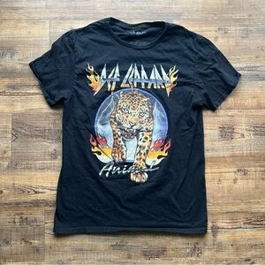 Def Leppard Adults Black Unisex Short Sleeve Band Tee "Animal" Size Medium